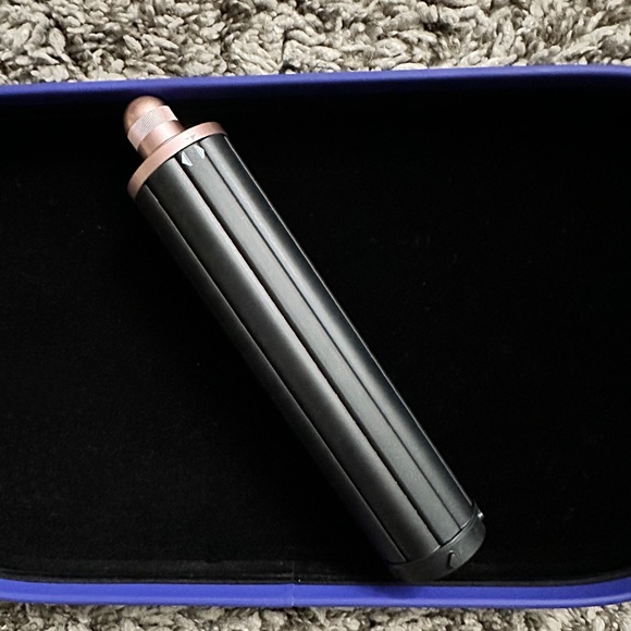 Dyson Airwrap 1.6” (40 mm) LONG Barrel (Rose Gold/Black) - Picture 5 of 5